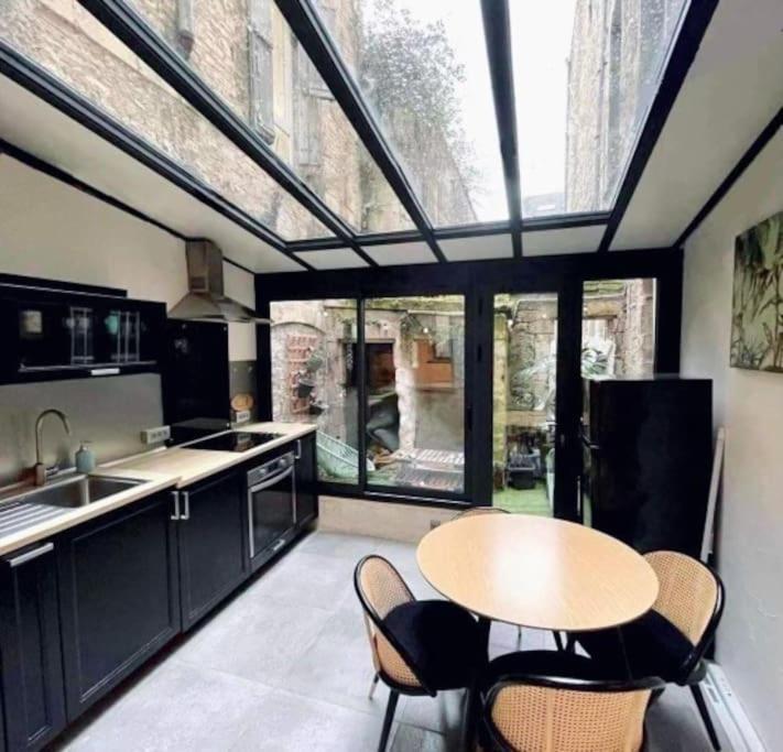 Sublime Appartement Typique Hypercentre Caen Esterno foto