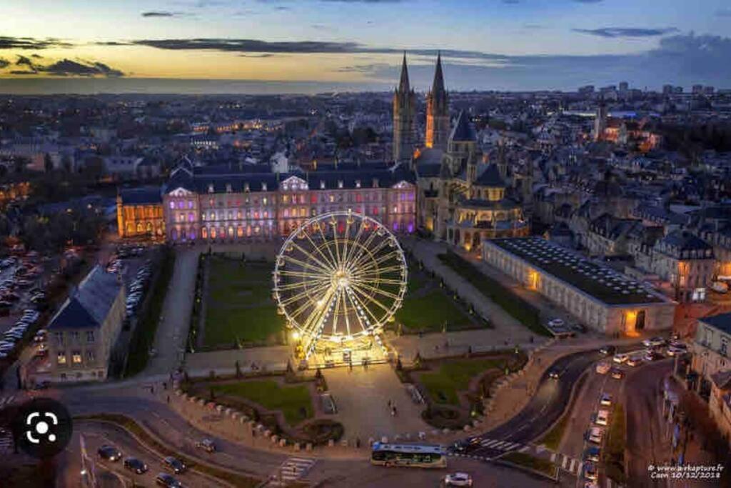 Sublime Appartement Typique Hypercentre Caen Esterno foto